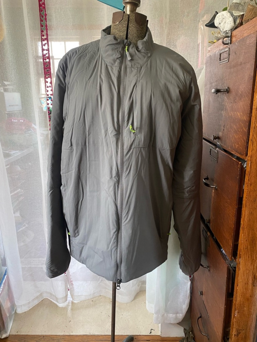 Peter Millar Crown Sport Gray Lightweight Packable Jacket with Neon Accents XL